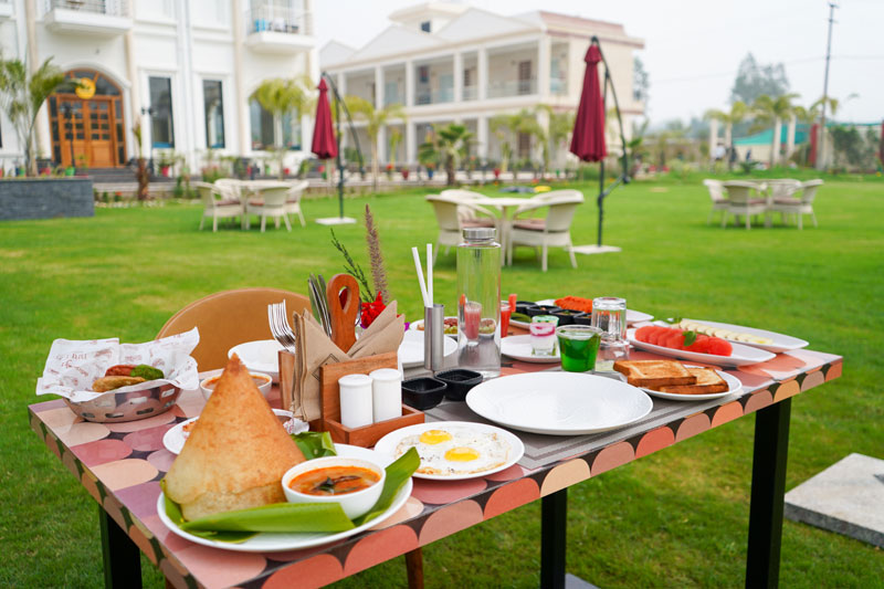 Dining at Lychee Resort